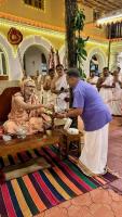 Felicitation of Artists by HH Swamiji